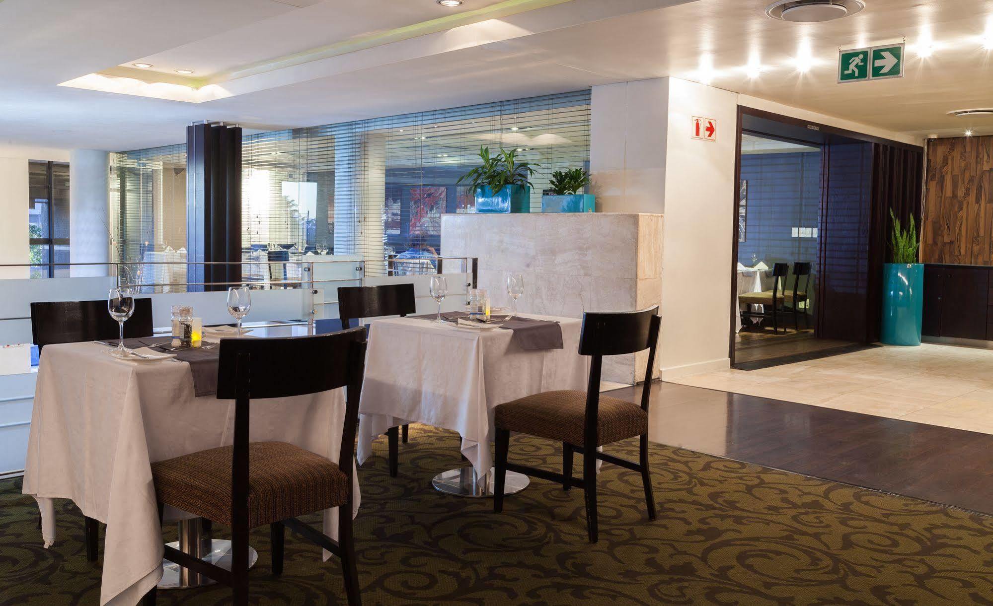 Colosseum Hotel Cape Town Exterior photo